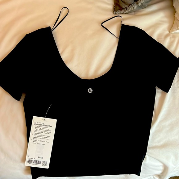 NWT lululemon Align Tee. Size 6 Black - Picture 1 of 3
